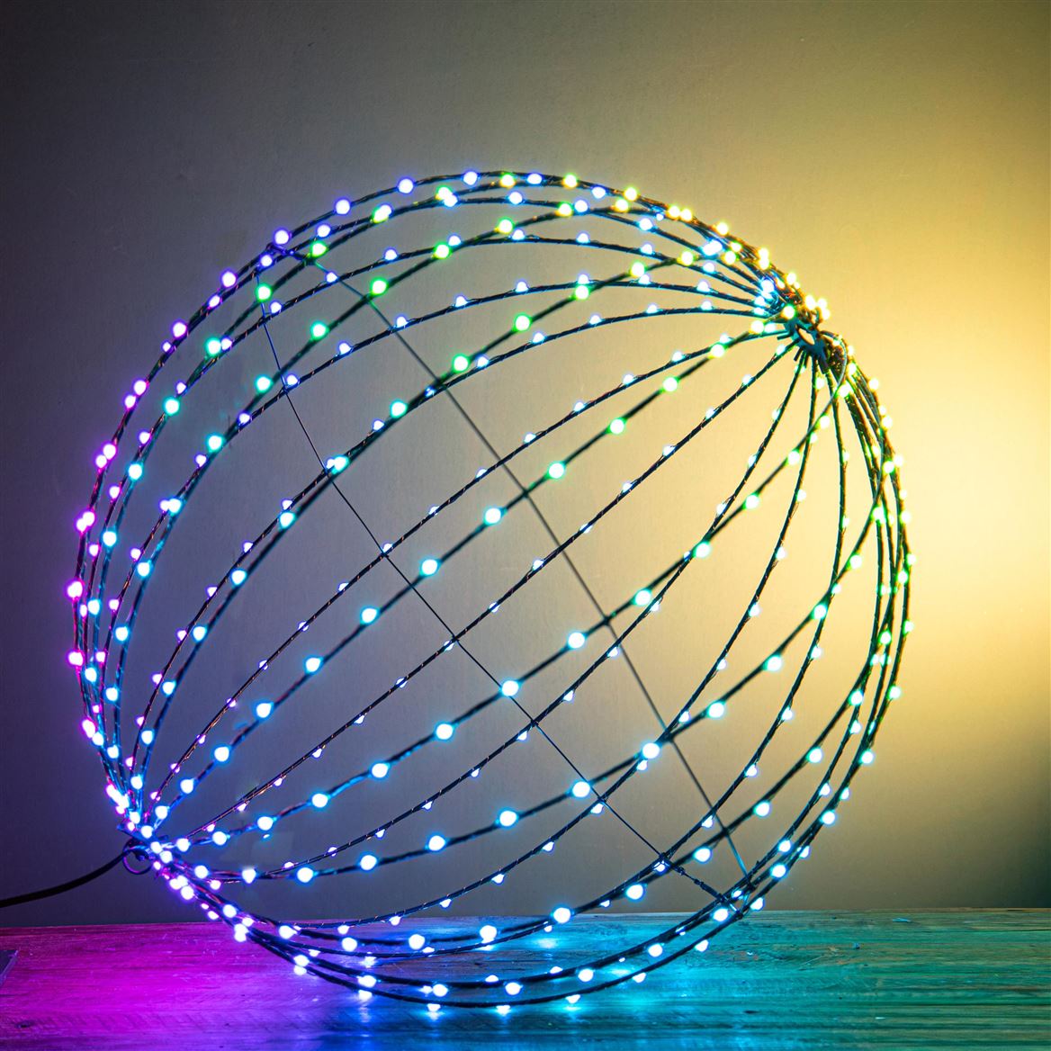 Deco. Sfera Raggi D.30 Cm 108 Led - Digital Rg
